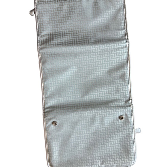 DIOR Beauty Fold-up Hanging Travel Bag Silver and Blue - Picture 4 of 7